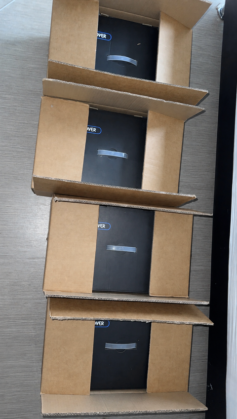 Boîtes Presso Boots prêtes à expédier